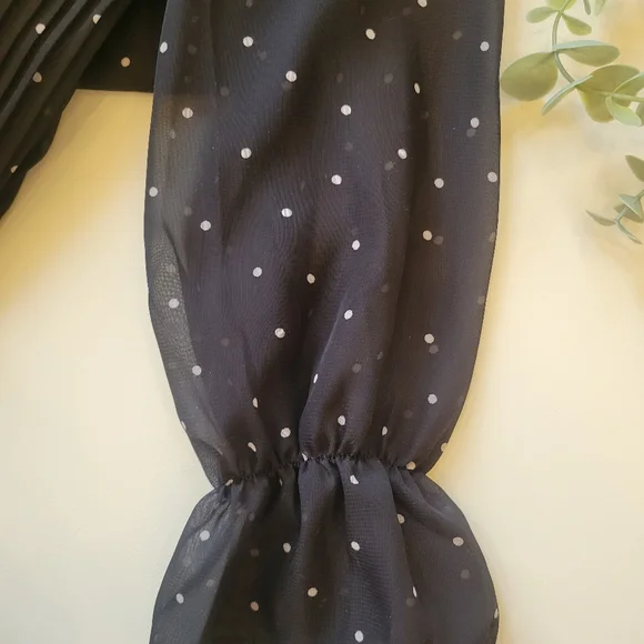 Spring chiffon pleated dot dress - Picture 8 of 11